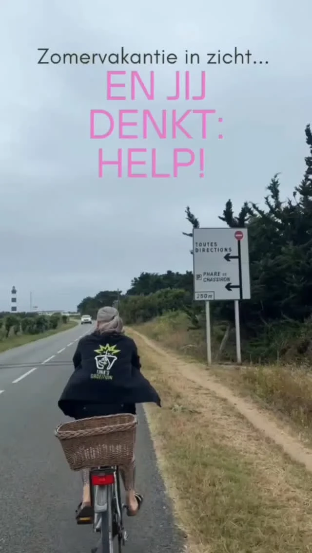 Heb jij ook het gevoel dat je vastloopt met de zomervakantieplanning?

Elke zomer neem je je voor: deze keer doen we het anders.

Maar dan…

☀️ week 1: chaos en chips
☀️ week 2: eindeloos "ik verveel me!"
☀️ week 3: schuldgevoel omdat je nog altijd geen knutsel hebt gedaan
☀️ week 4: jij op automatische piloot, kinderen op schermmodus

Herkenbaar?

Veel ouders kijken op tegen de zomer omdat:

🌀 ze denken dat ze élke dag iets moeten verzinnen
🌀 ze in 100 rollen tegelijk kruipen: entertainer, kok, politie, taxi
🌀 ze hopen dat kinderen zichzelf bezighouden… maar dat gebeurt dus niet

👉 En ondertussen voel jij je schuldig.

Omdat je het niet leuk genoeg maakt.
Omdat je geen zin hebt in een zandtaart of TikTokdansje.
Omdat je gewoon... koffie wil. Of stilte. Of vijf minuten jezelf zijn.

Moet je dit écht 9 weken volhouden?

Goed nieuws: nee.

Want ik heb iets in handen dat jouw zomer lichter maakt.

Zonder gedoe, zonder Pinterest-geploeter, zonder schuldgevoel.

🌿 Hou je ogen open voor Xillie Millies Summervibes

Dé zomergids voor ouders die willen genieten — van hun kind én van zichzelf.

📍 Eerste toegang vanaf 20 juni als pilootversie
📍 Jij helpt mee testen, ontdekken én mee vormgeven
📍 Wie pilootversie zegt, zegt een prijs die nooit meer terugkomt! 
📍 Too good to be true? No no no, enkel een review wordt gevraagd om me te helpen om de Summervibes nog completer te maken

En het mooie?

Wie er vroeg bij is, krijgt iets extra’s. Maar daar vertel ik je binnenkort snel over…

#tinasgroeituin #zomervakantie2025 #oudersvanvandaag 
#zomertipsvoorkinderen #zonderstress